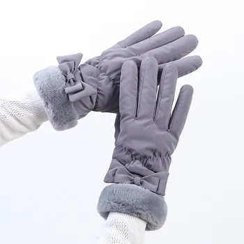  2021 Зимни ръкавици Дамски коралови кадифе модерен с лък утолщают студени ръкавици На открито Топли Велосипедни ръкавици за шофиране със сензорен екран Ветроупорен ръкавици