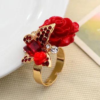  2022 Нови дамски Реколта Кристални пръстени-пеперуди за момичета Модни смоляные Рози с флорални дупка Регулируем пръстен Луксозни вечерни украса