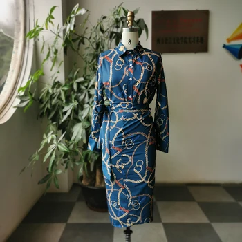  Плюс Размер Дамски дълги поли Комплект от две части 2021 Есен Офис дама в Елегантни Блузи с принтом и пола midi Съответните комплекти костюми Съоръжения